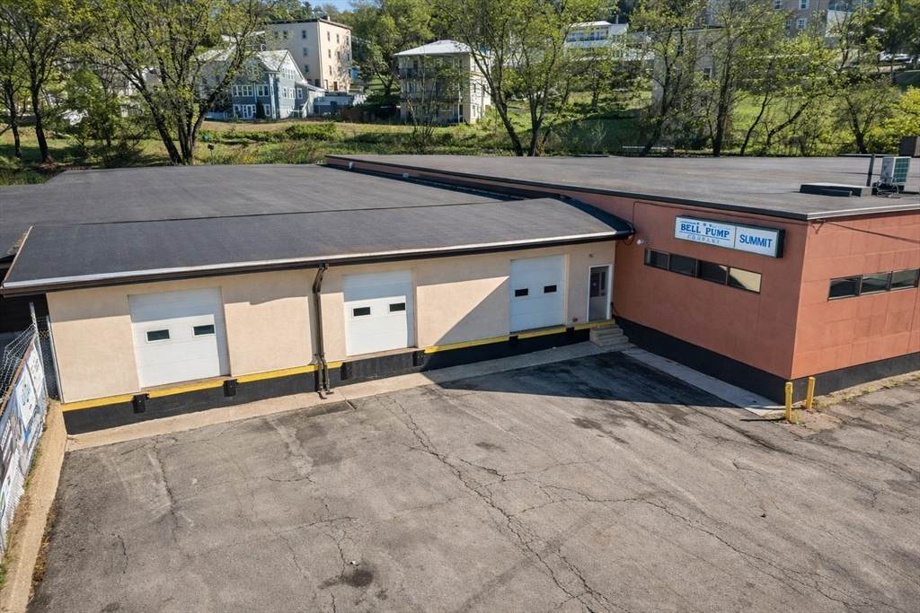 56 Daniels St - Photo 1