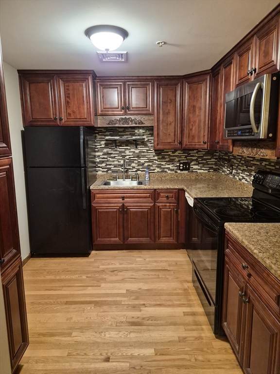 333 First Street Blvd - Photo 1