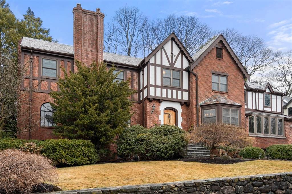 17 Lancaster Rd - Photo 1