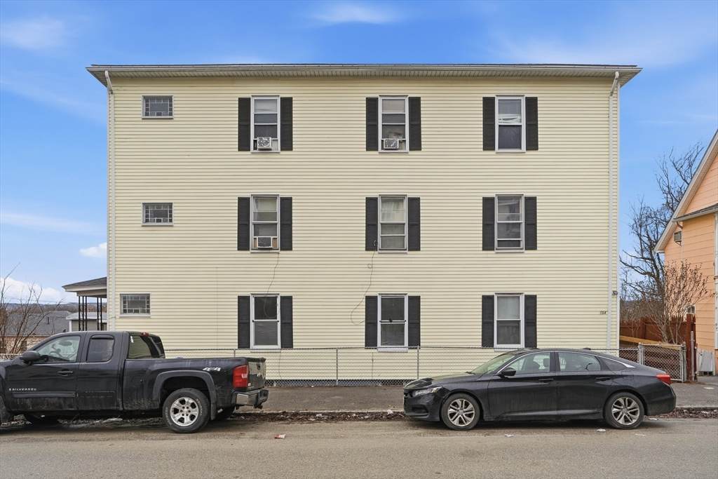 154 Perry Ave - Photo 1