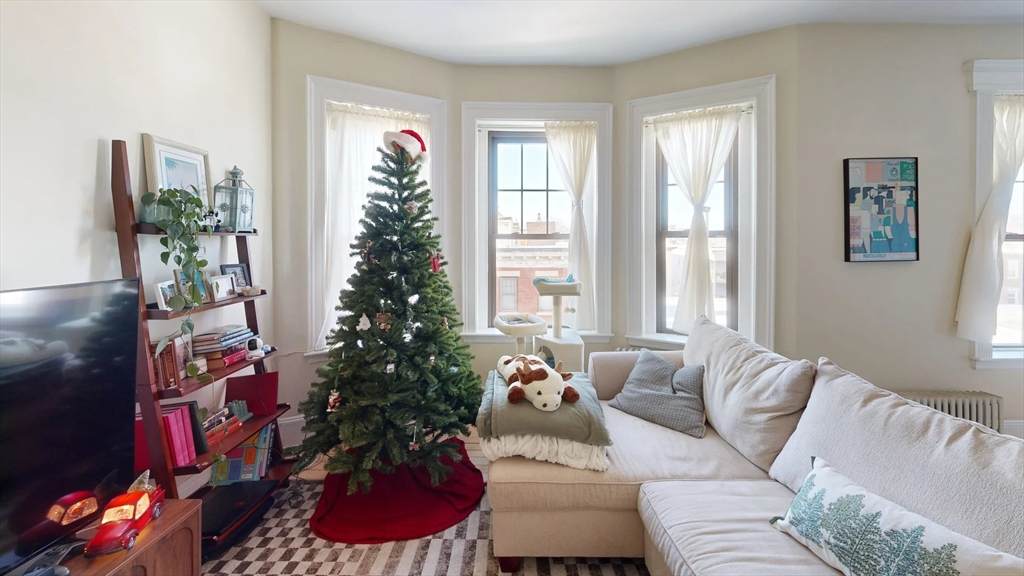 1161 Commonwealth Ave - Photo 1