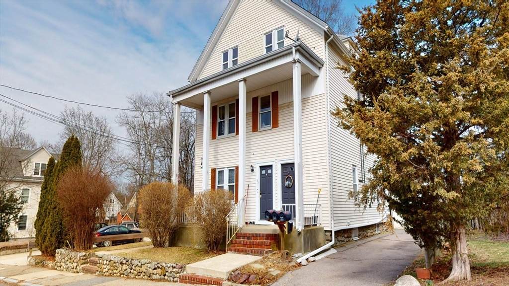 32-34 Columbia - Photo 1