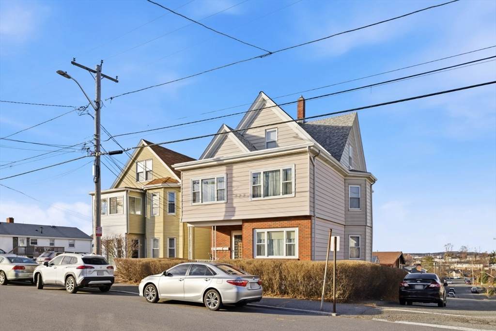 261-263 Proctor Ave - Photo 1