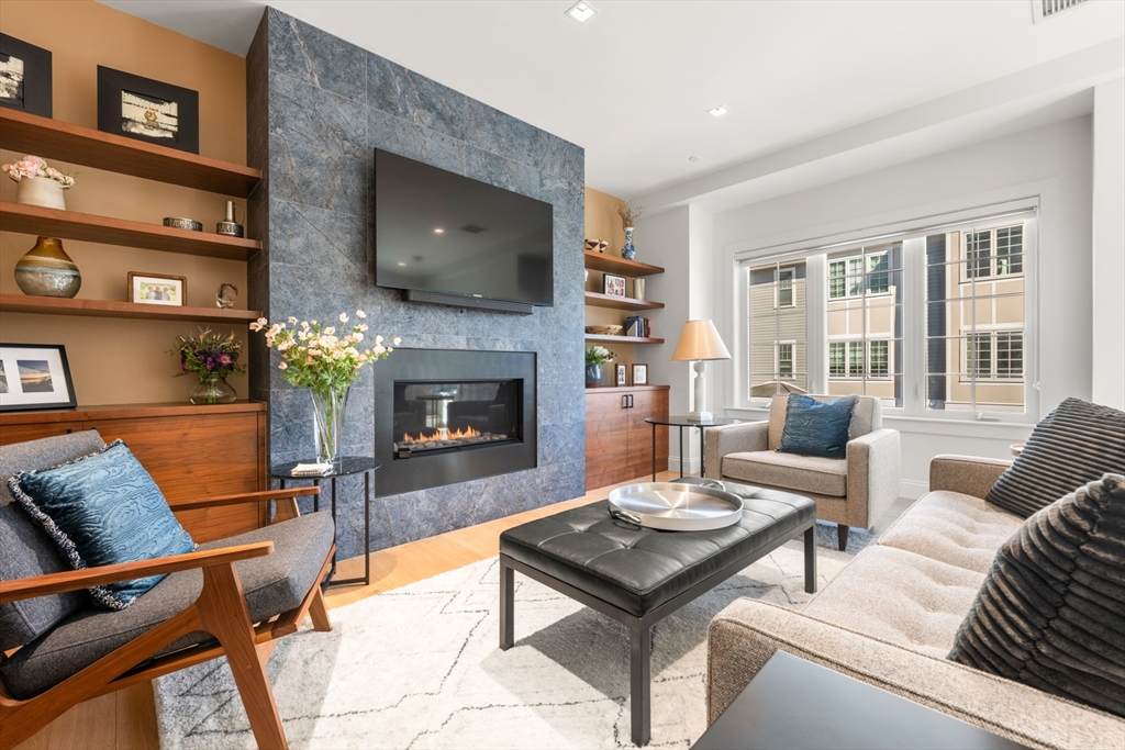 21 Crowninshield Rd - Photo 1