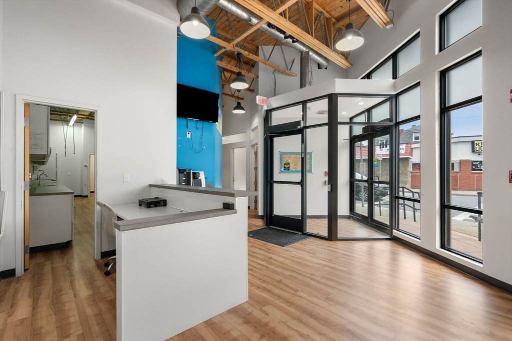 347 Main St - Photo 1