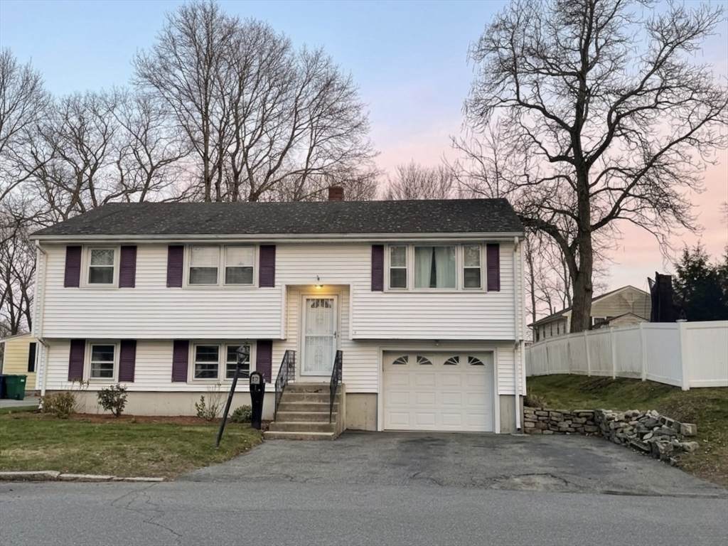66 Harrison Ave - Photo 1