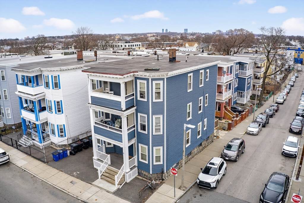 64 Woolson St - Photo 1