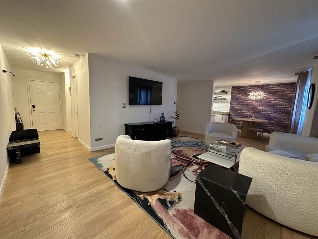 66 Saint James St - Photo 1