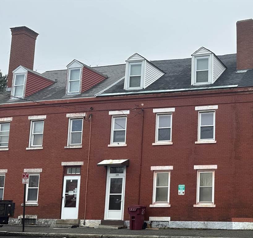 129 Cabot St - Photo 1