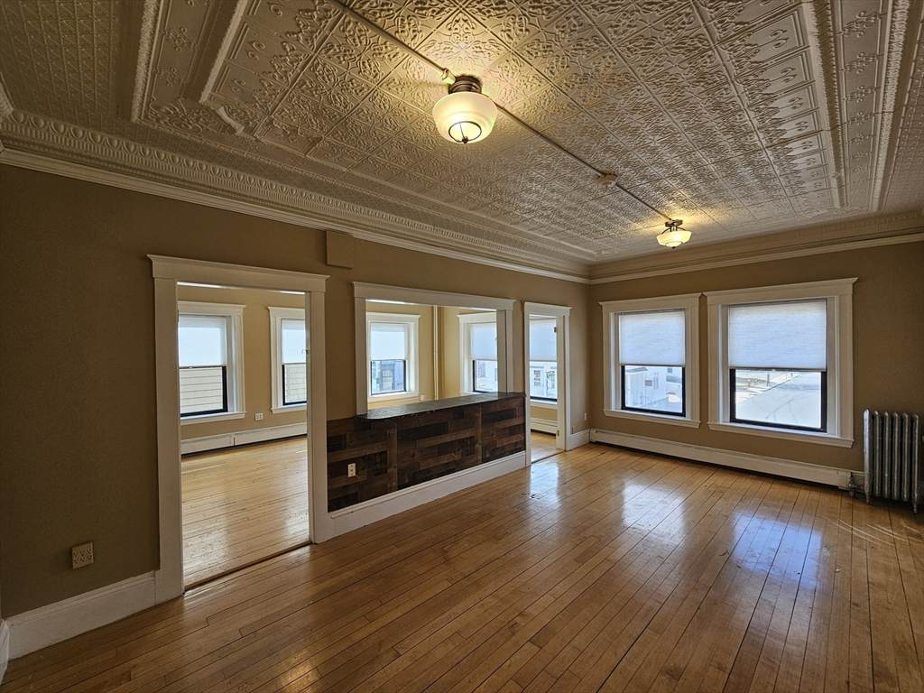 127-129 N Main St - Photo 1