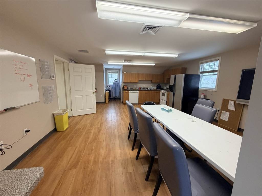 116 E Main St - Photo 1