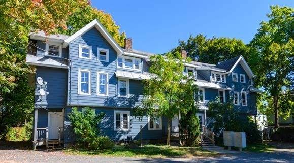 162 Woodlawn Ave - Photo 1