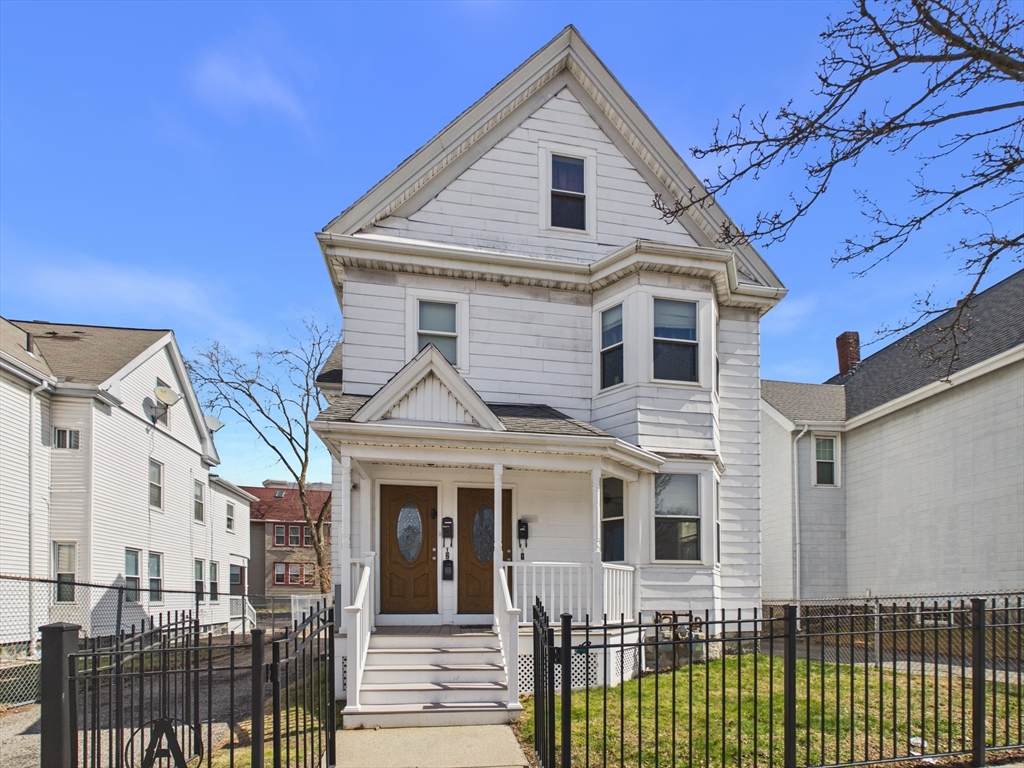 1040 Hyde Park Ave - Photo 1