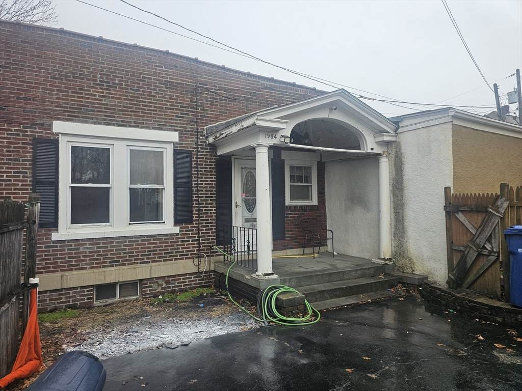 1934 Acushnet Ave - Photo 1