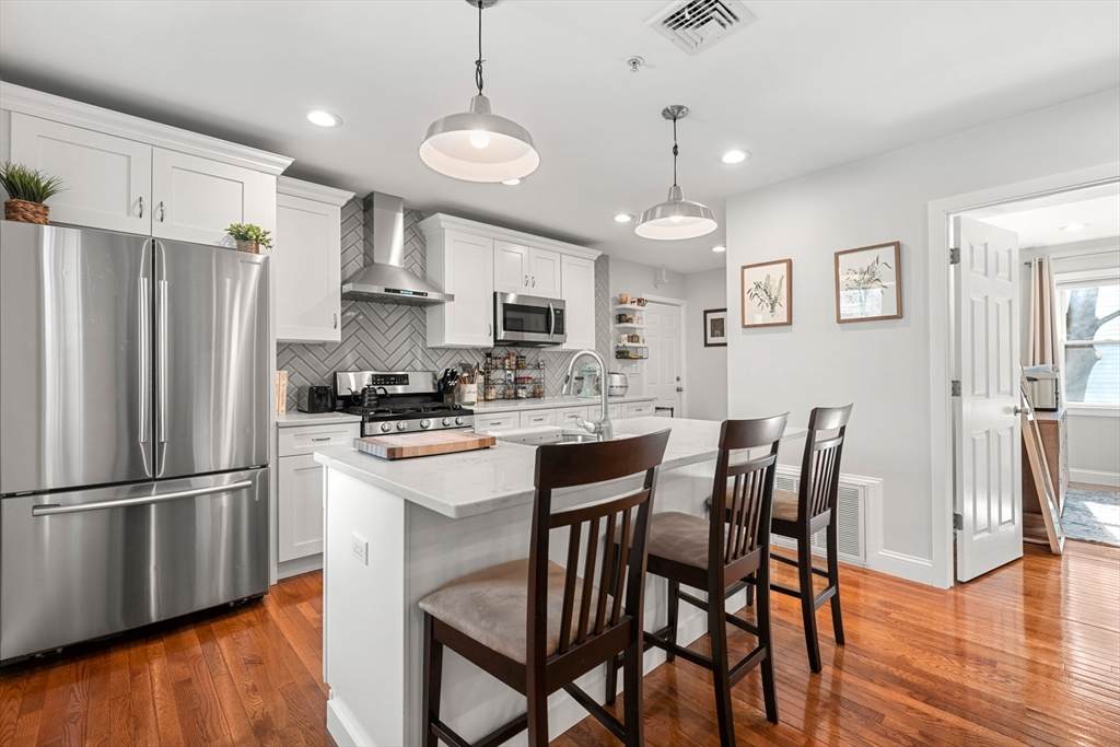 78-80 Rossmore - Photo 1