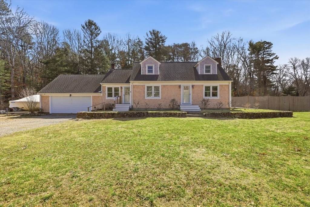 23 Clubhouse Dr - Photo 1