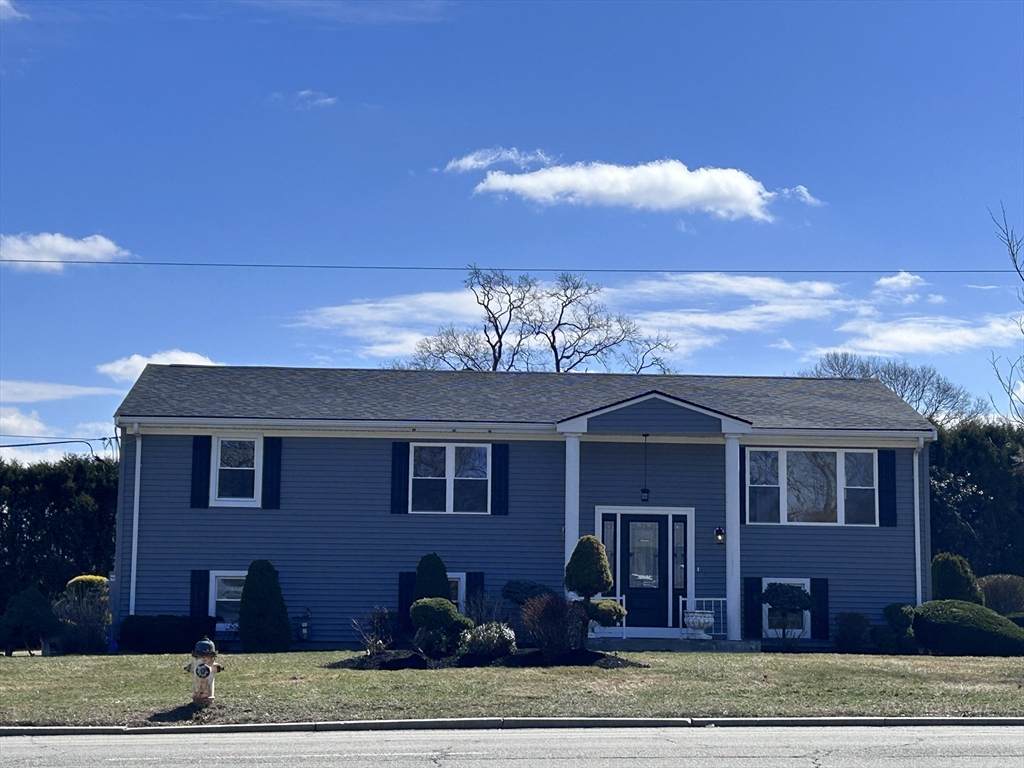 585 N Eastern Ave - Photo 1