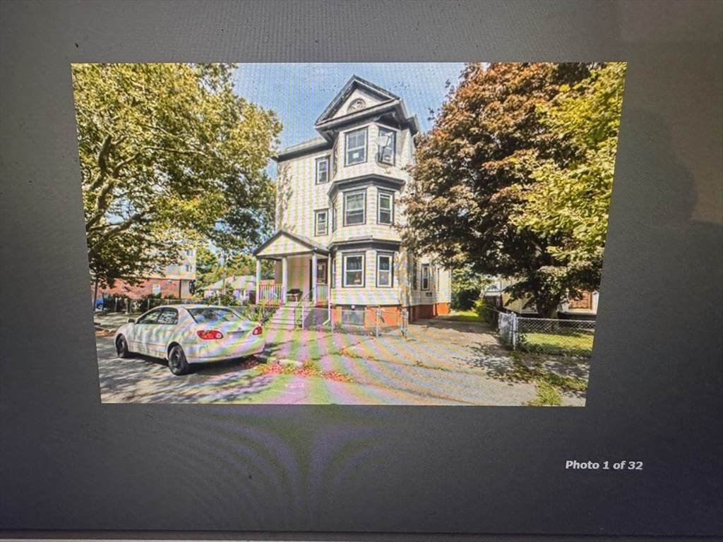 444 Brock Ave - Photo 1