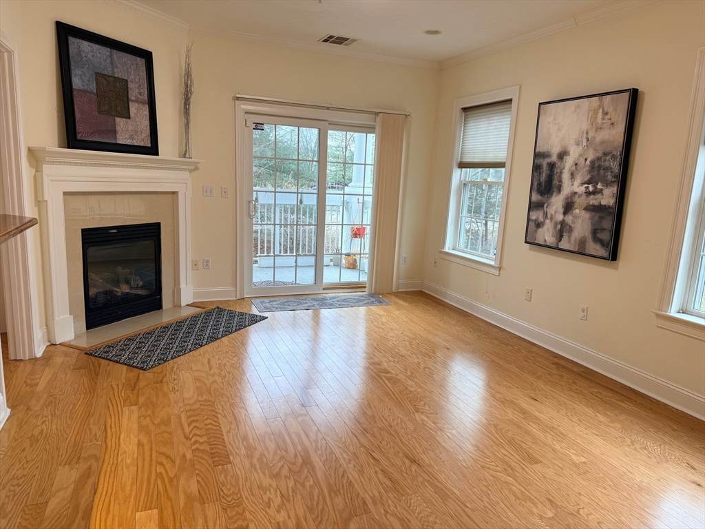 2000 Davenport Ave - Photo 1