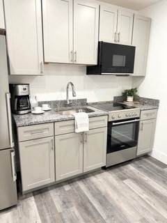 585 Essex St - Photo 1