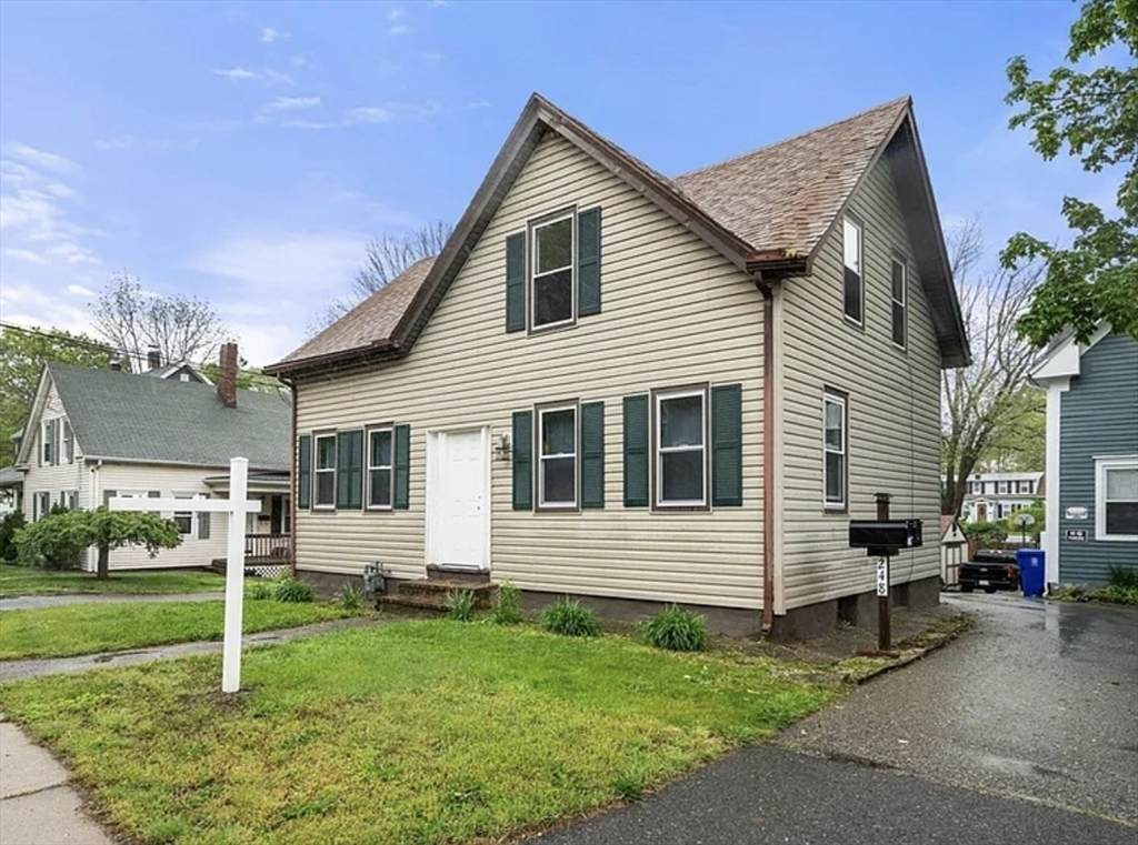 248 Somerset Ave - Photo 1