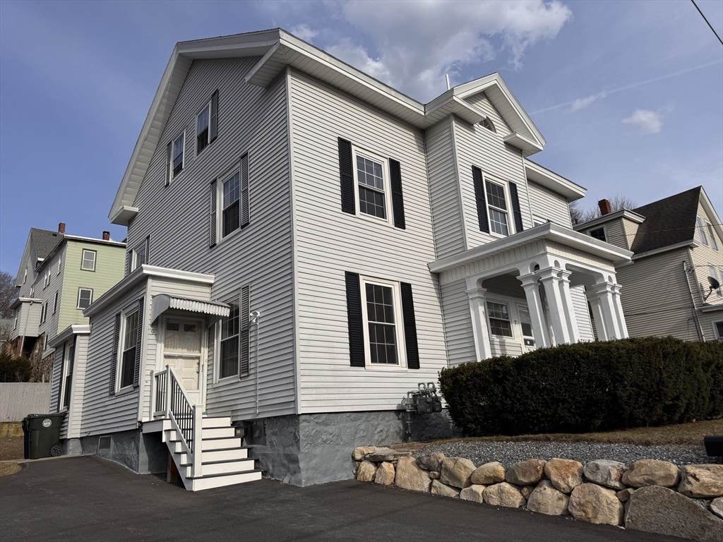 7-9 Buxton Court - Photo 1