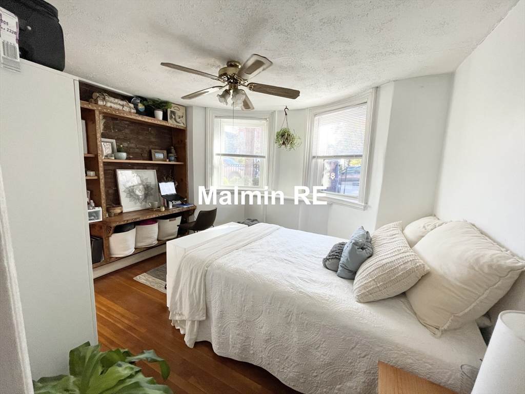 748 East 4th St - Photo 1