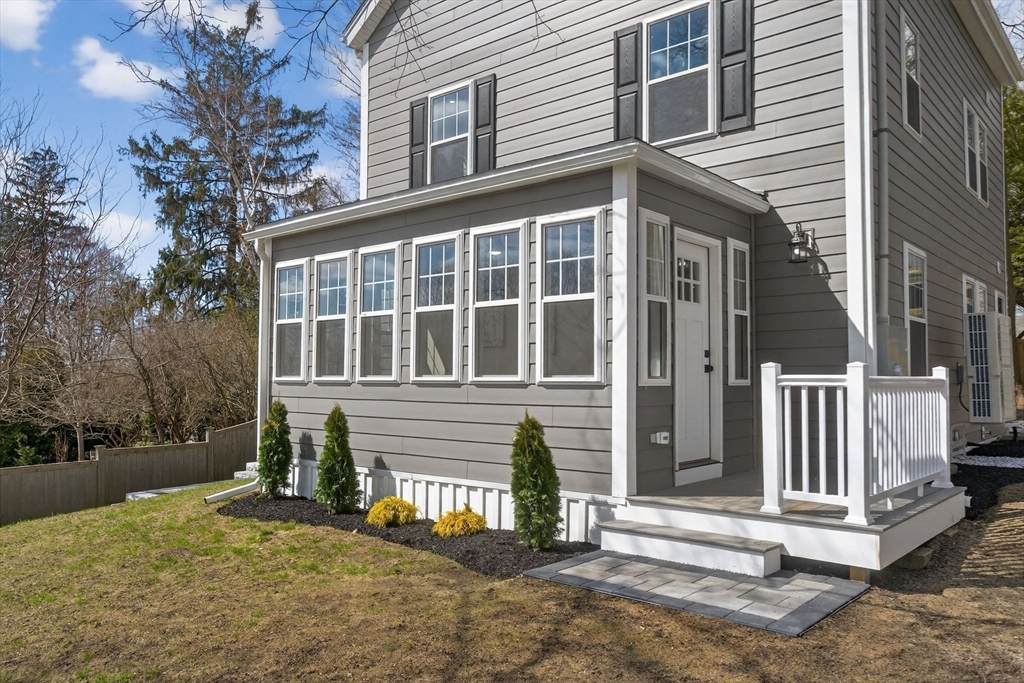 https://bt-photos.global.ssl.fastly.net/mlspin/orig_boomver_1_73494022_2.jpg