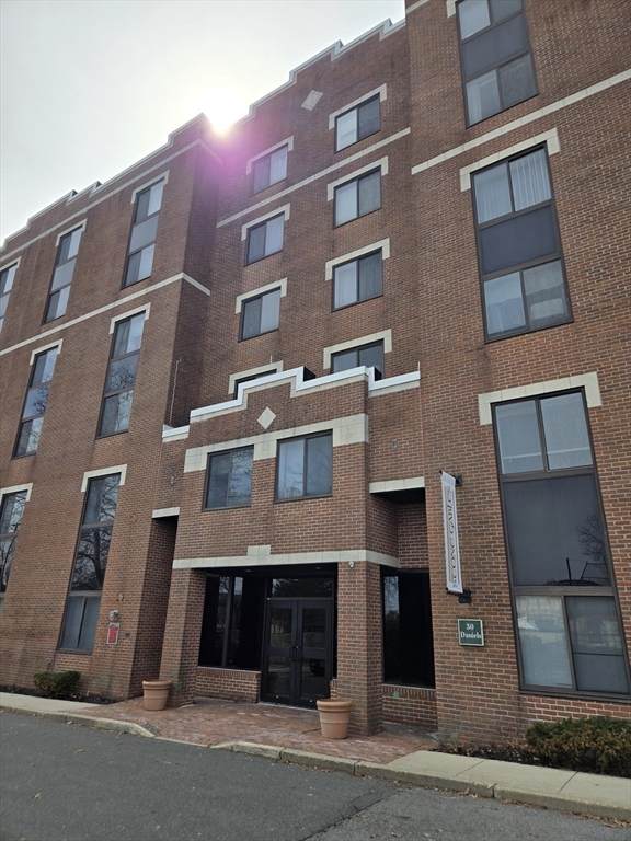20-30 Daniels St - Photo 1