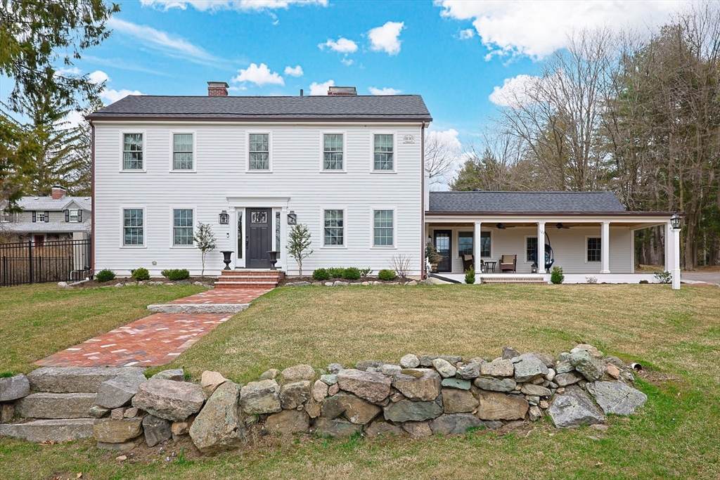122 Great Plain Ave - Photo 1