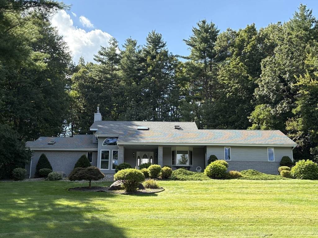 321 Westerly Cr. - Photo 1