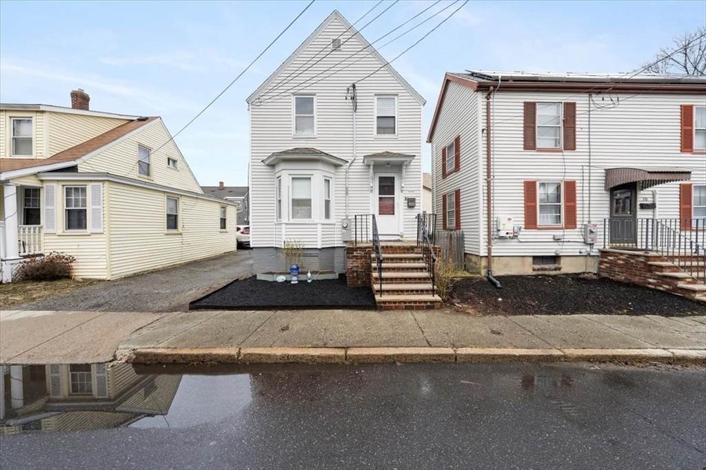 28 Everett St - Photo 1