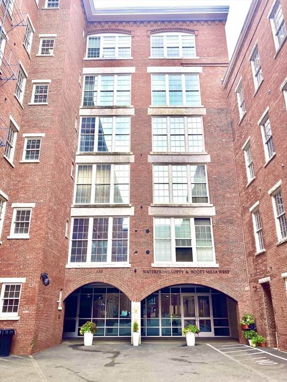 130 John St - Photo 1