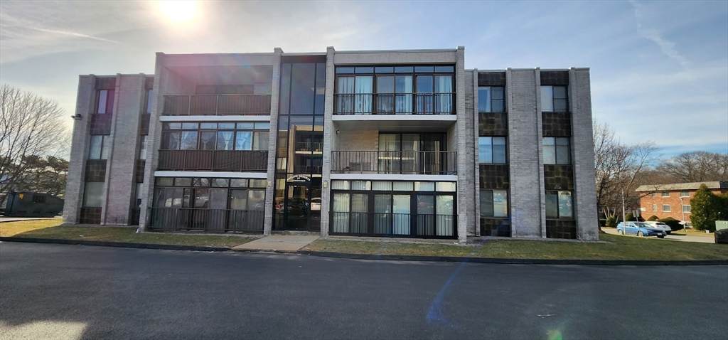 27 Skyline Drive - Photo 1