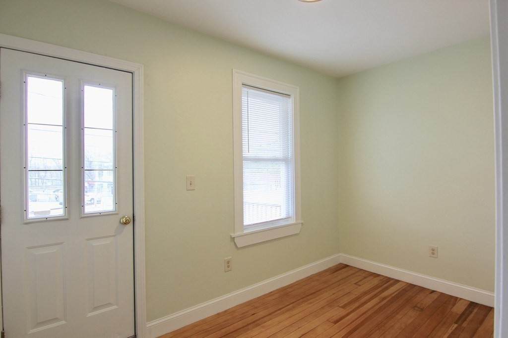 https://bt-photos.global.ssl.fastly.net/mlspin/orig_boomver_1_73495261_2.jpg
