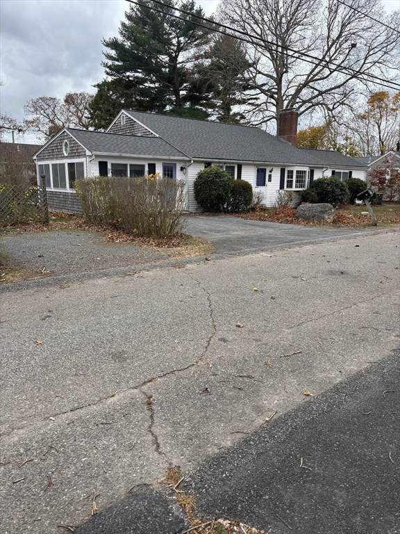 74 Hillside Ave - Photo 1