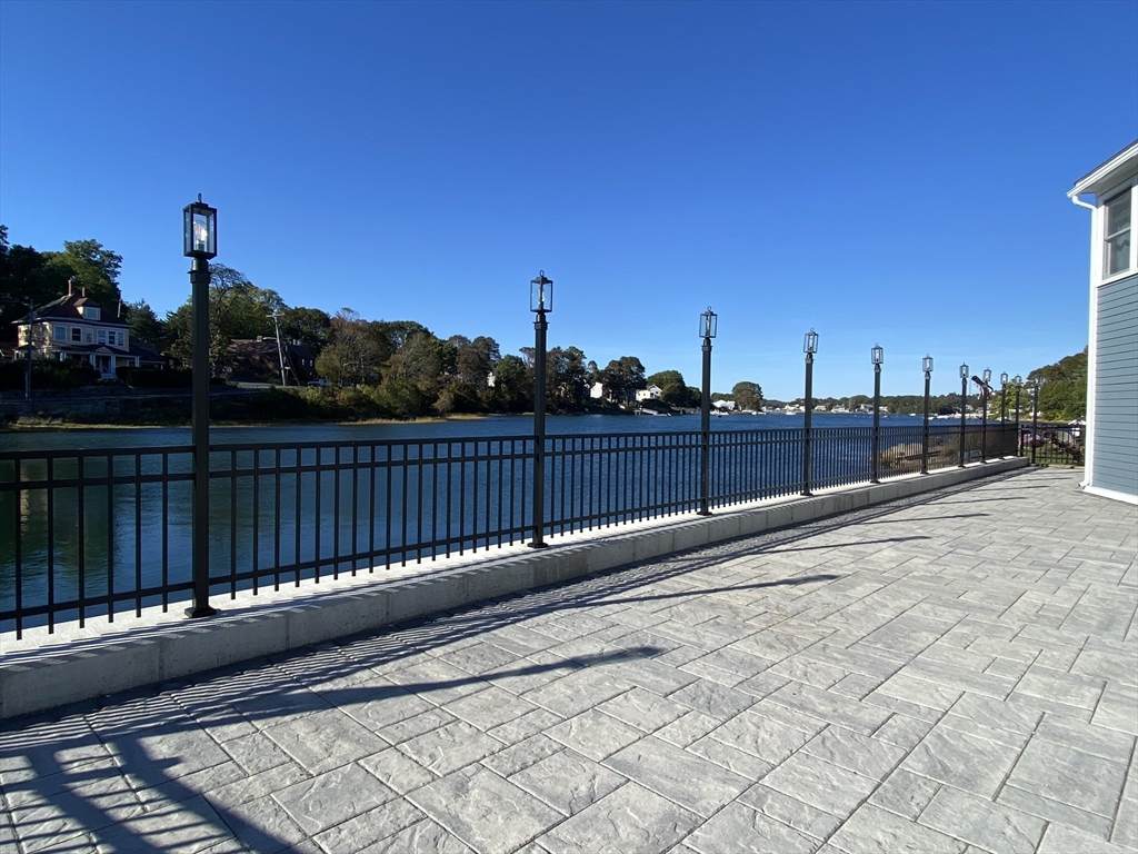 https://bt-photos.global.ssl.fastly.net/mlspin/orig_boomver_1_73495390_2.jpg