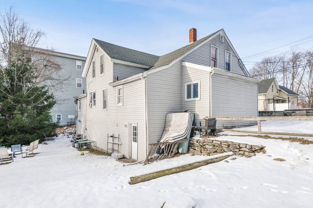 23 Plain St - Photo 1