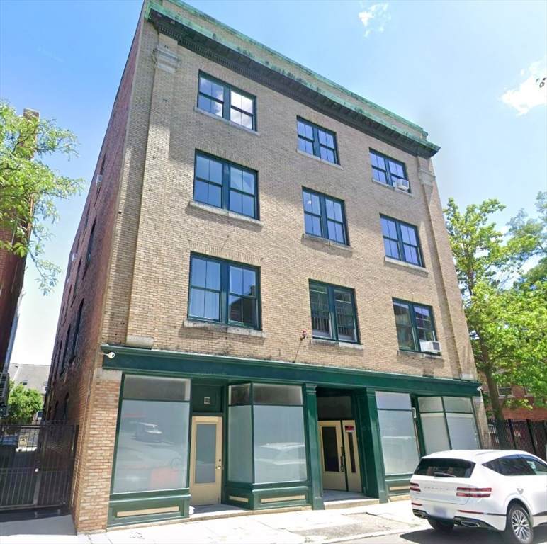 92 Gorham St - Photo 1