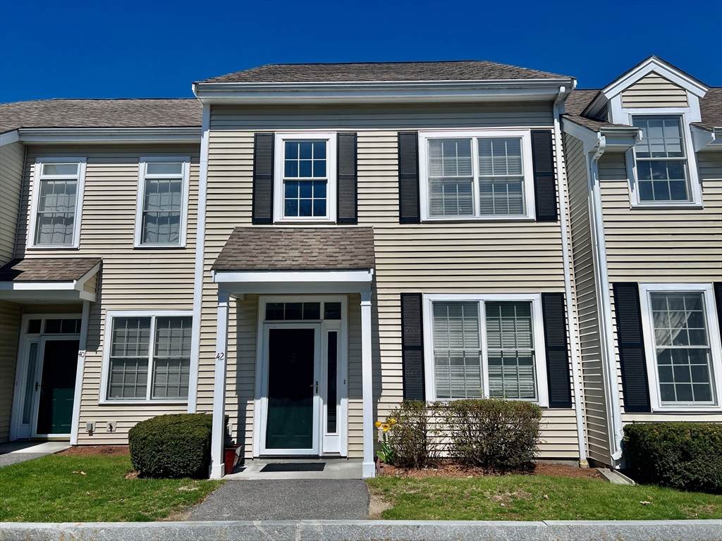 42 Evergreen Cir - Photo 1