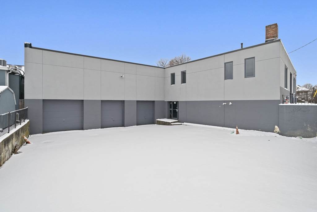 90 School St - Photo 1