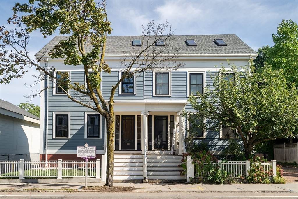196 Prospect St - Photo 1
