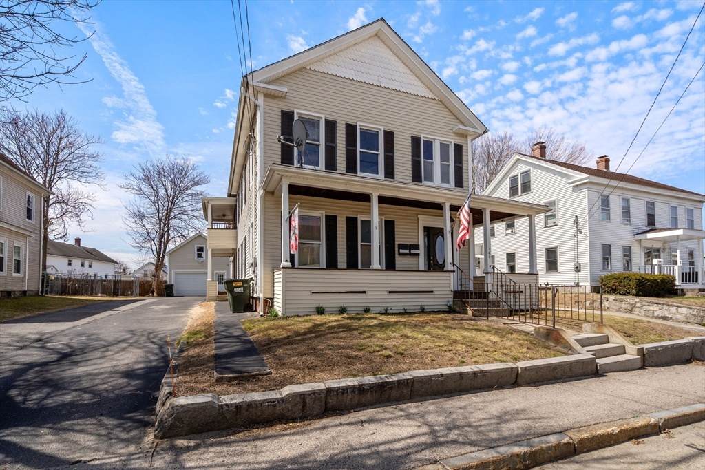 140 School St - Photo 1