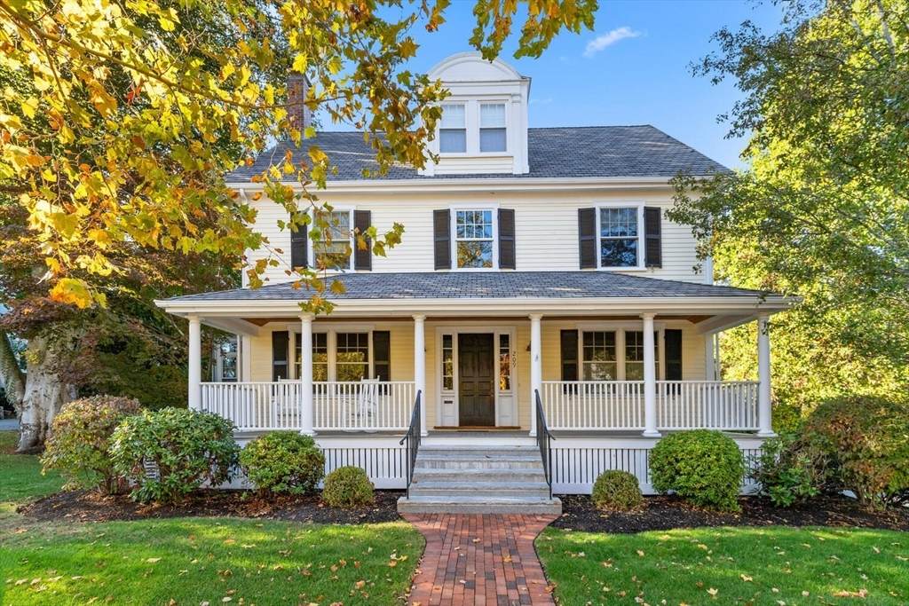 209 Waltham St - Photo 1