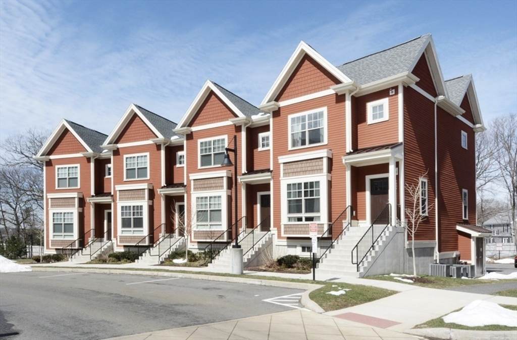 2009 Symmes Cir - Photo 1