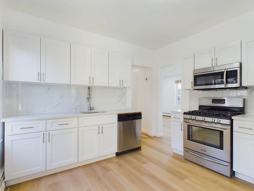 428 Main St - Photo 1