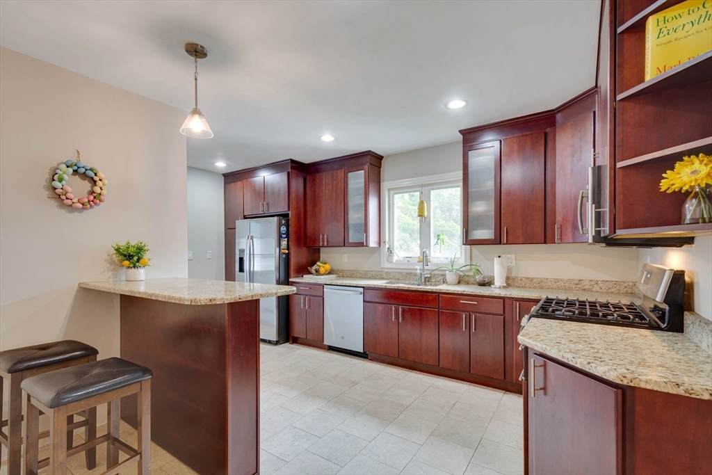95 Landseer St - Photo 1
