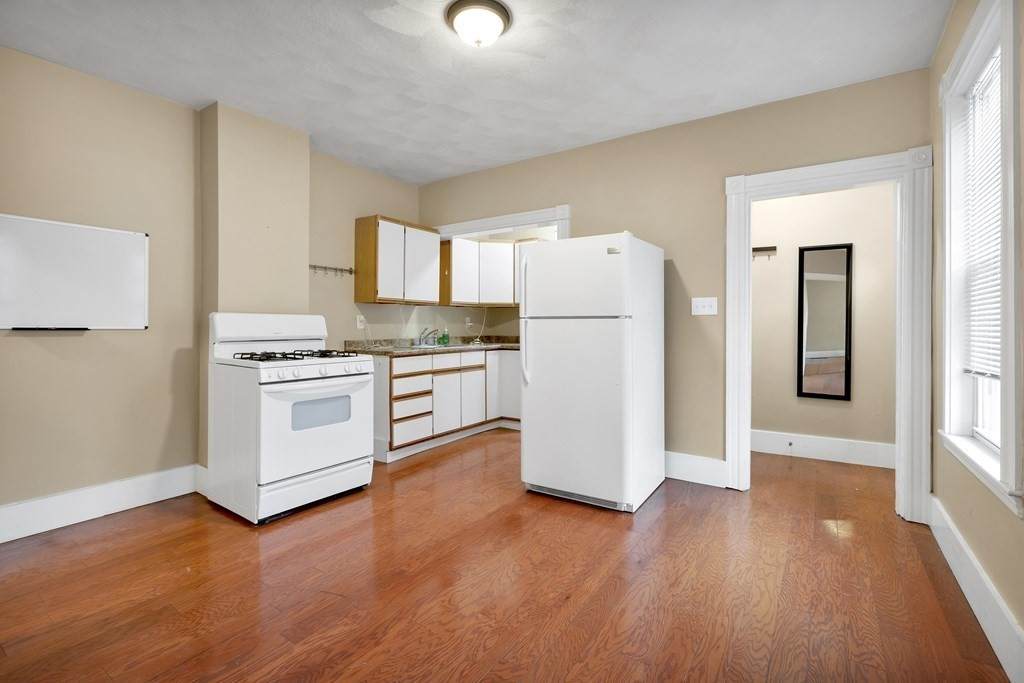 199 Beacon St - Photo 1