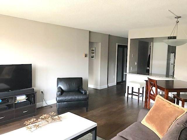 60 Longwood - Photo 1