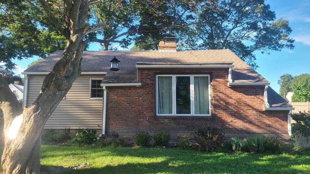 69 Columbus - Photo 1